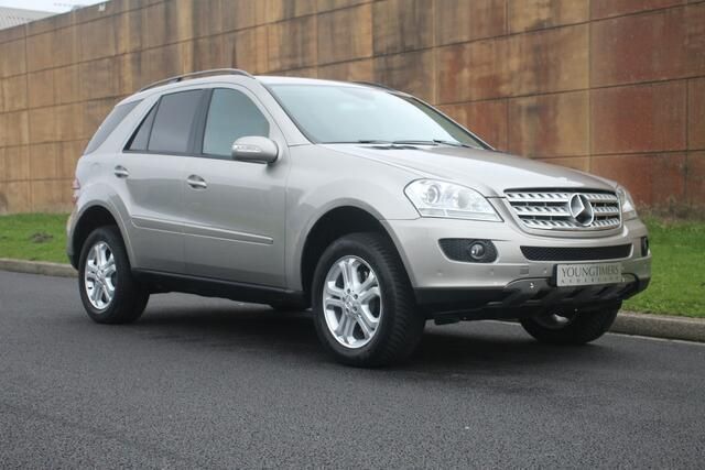 Zilver Gebruikt 2005 Mercedes 350 SUV | € 17.945 (Iets duurder) - Afbeelding 1/4