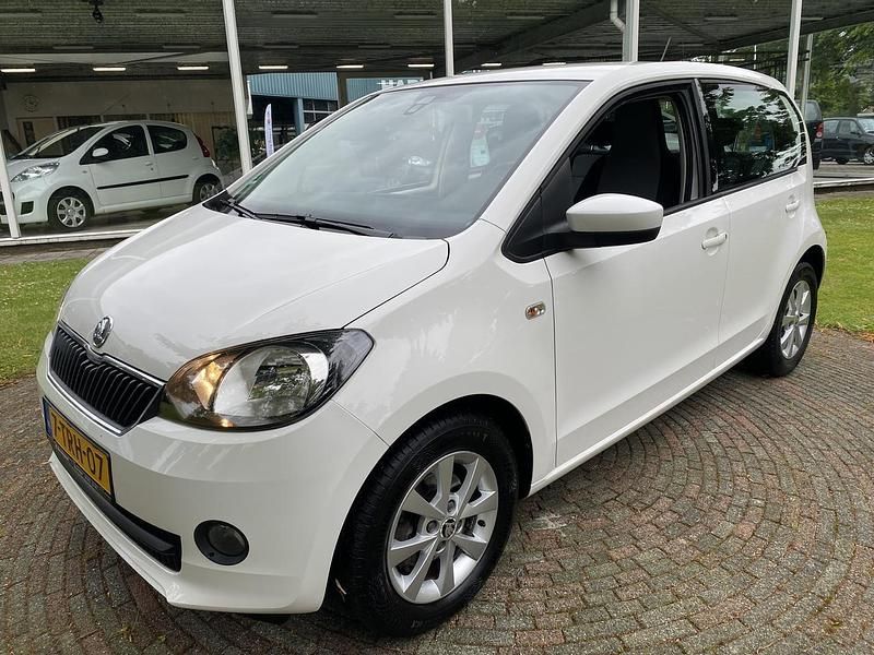 Wit Occasion 2014 Skoda Citigo Hatchback | € 4.950 (Iets duurder) - Afbeelding 1/4