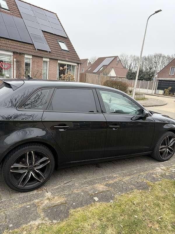 Occasion Audi A3 Sportback 110 PK (80 kW) 2016 Zwart Hatchback