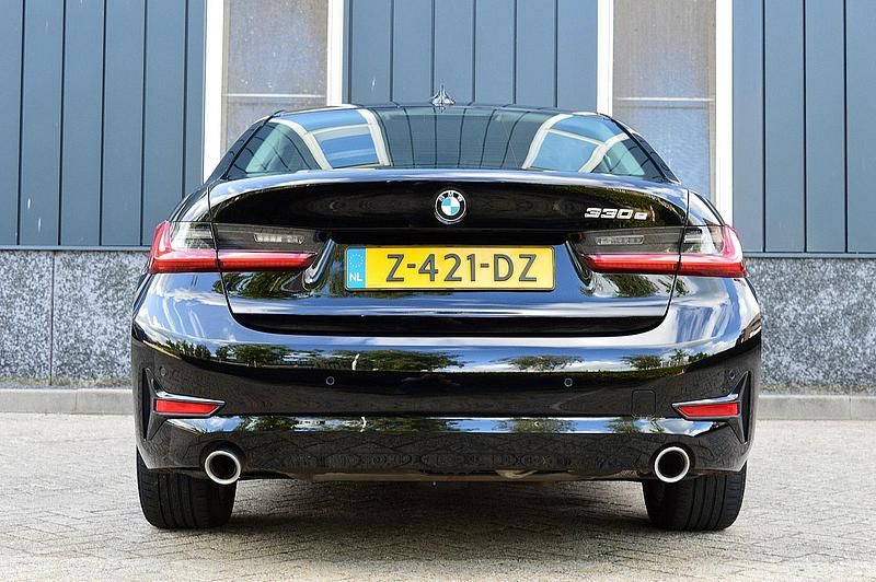 Occasion BMW 330e Executive 292 PK (214 kW) 2020 Zwart Sedan