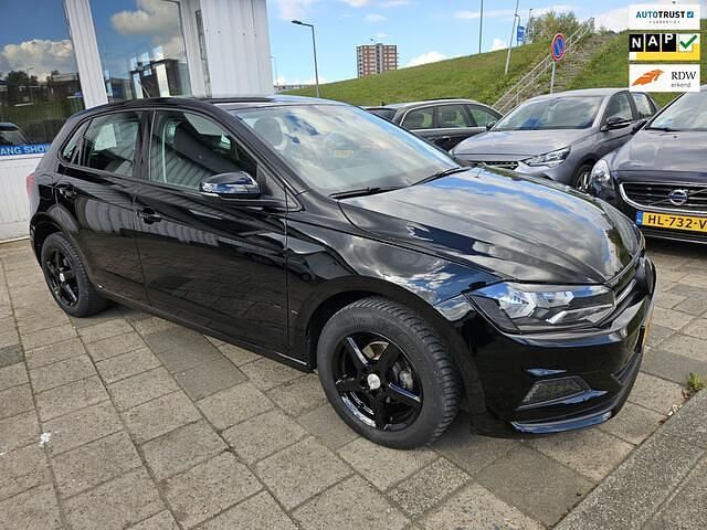 Zwart Gebruikt 2018 VW Polo Highline Hatchback | € 12.650 (Goede deal) - Afbeelding 1/4