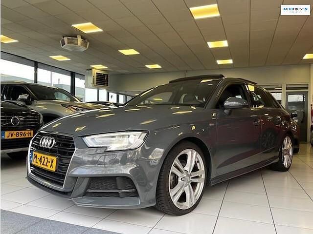 Grijs Gebruikt 2017 Audi A3 Sportback S-Line Hatchback | € 18.900 (Iets duurder) - Afbeelding 1/4