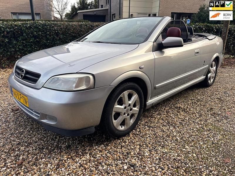 Grijs Occasion 2003 Opel Astra Cabriolet Cabriolet | € 1.975 - Afbeelding 1/4