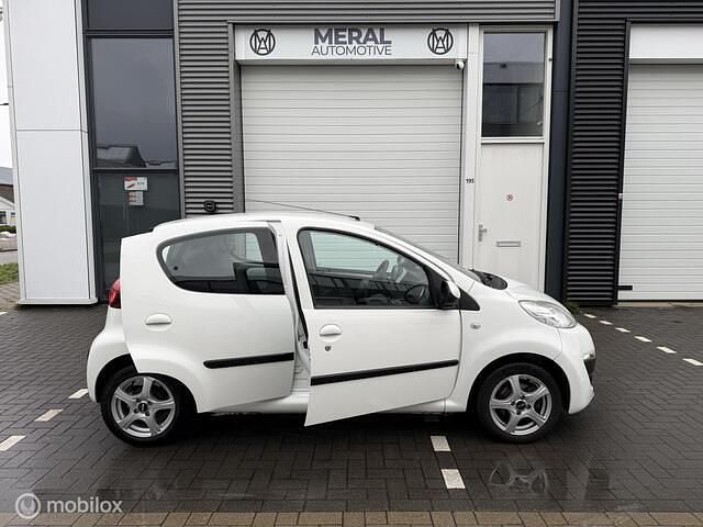Occasion Peugeot 107 Active 68 PK (50 kW) 2012 Wit Hatchback