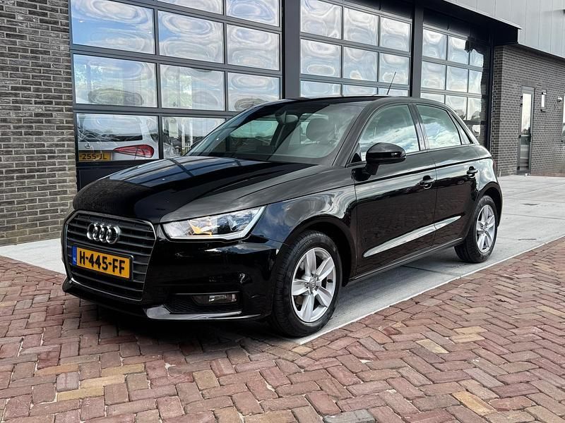 Zwart Gebruikt 2017 Audi A1 Design Hatchback | € 10.975 (Goede deal) - Afbeelding 1/4