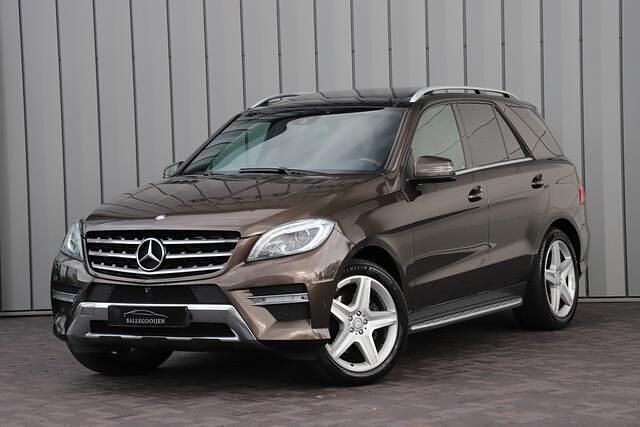 Bruin Gebruikt 2013 Mercedes 350 AMG SUV | € 19.950 (Duur) - Afbeelding 1/4