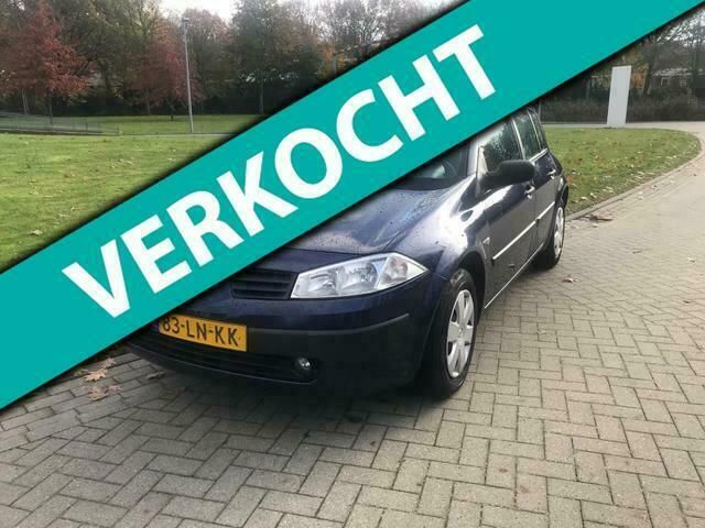 Blauw Gebruikt 2003 Renault Mégane II Expression+ Hatchback | € 999 (Eerlijke prijs) - Afbeelding 1/4