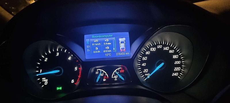 Zwart Gebruikt 2012 Ford Focus Hatchback | € 3.500 (Eerlijke prijs) - Afbeelding 1/4