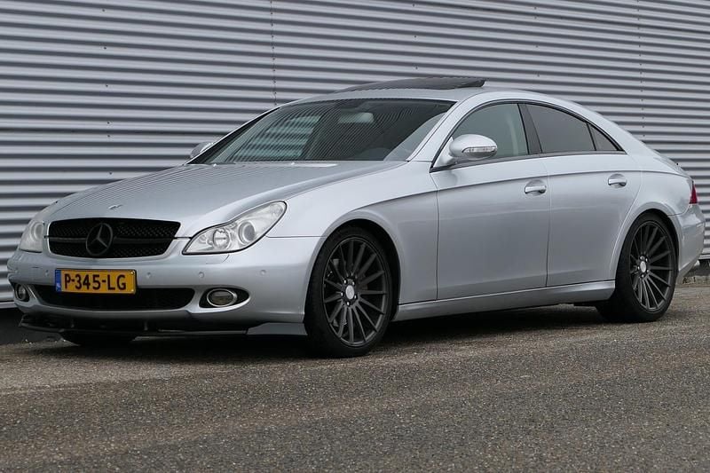 Grijs Occasion 2022 Mercedes CLS500 Sedan | € 11.940 - Afbeelding 1/4