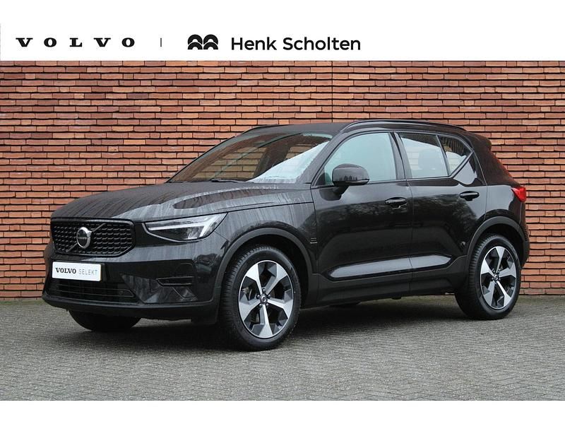 Zwart Occasion 2025 Volvo XC40 Plus SUV | € 43.950 (Iets duurder) - Afbeelding 1/2
