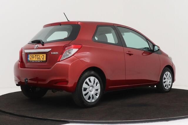 Rood Gebruikt 2012 Toyota Yaris Hatchback | € 4.999 (Goede deal) - Afbeelding 1/1