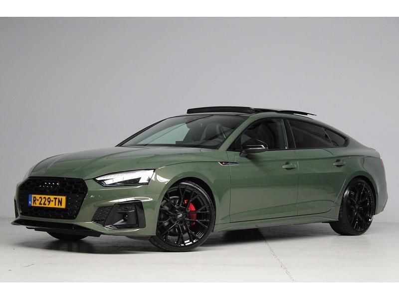 Groen Occasion 2022 Audi A5 Hatchback | € 41.945 (Duur) - Afbeelding 1/4