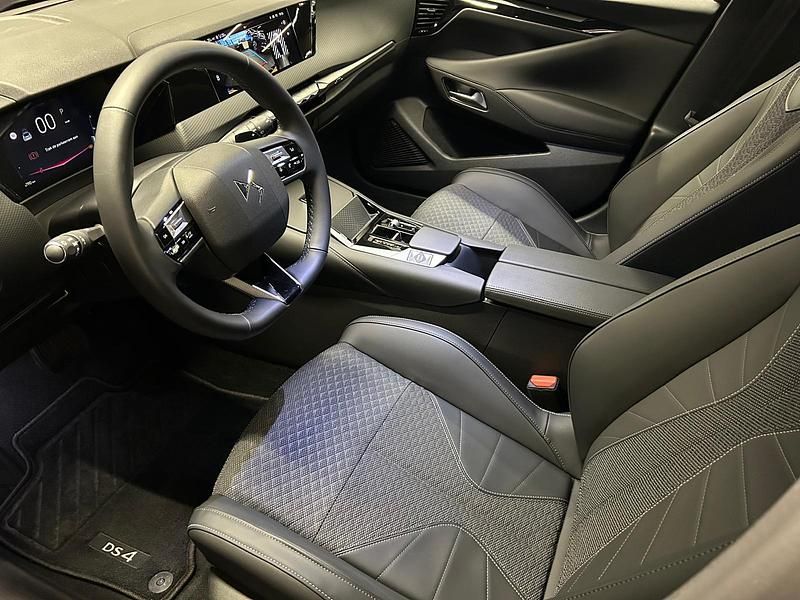 Occasion DS Automobiles DS4 146 PK (107 kW) 2025 Zwart Hatchback