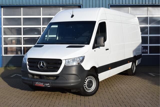 Wit Gebruikt 2022 Mercedes Sprinter Van | € 39.950 (Duur) - Afbeelding 1/4