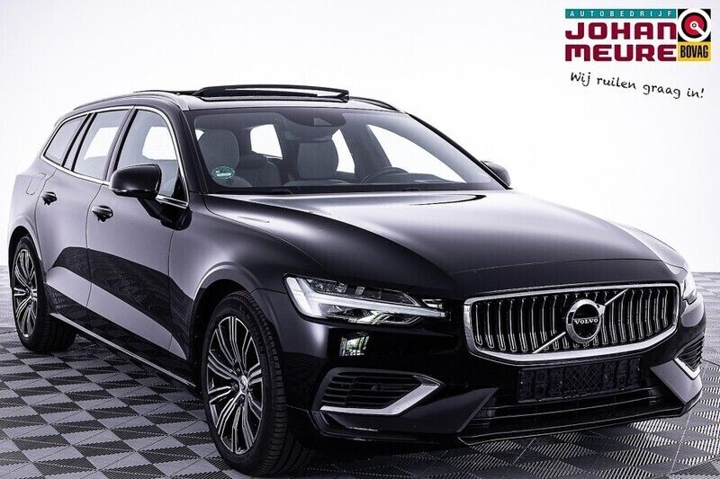 Zwart, metallic lak Gebruikt 2022 Volvo V60 Inscription Stationwagen | € 35.890 (Super prijs) - Afbeelding 1/4