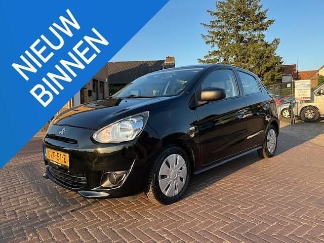 Zwart Occasion 2015 Mitsubishi Space Star Hatchback | € 5.995 (Eerlijke prijs) - Afbeelding 1/4