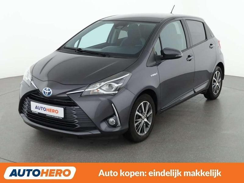 Occasion Toyota Yaris Hybrid Team 101 PK (74 kW) 2020 Grijs Hatchback