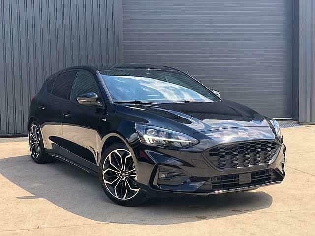 Zwart Occasion 2019 Ford Focus ST-Line Sedan | € 21.590 (Eerlijke prijs) - Afbeelding 1/4