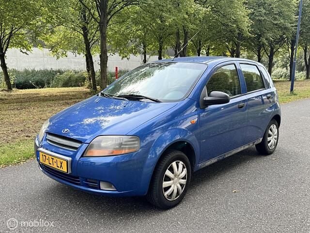 Blauw Gebruikt 2003 Chevrolet Kalos Hatchback | € 1.199 (Eerlijke prijs) - Afbeelding 1/4