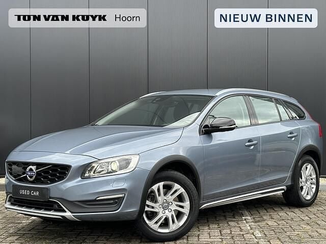 Blauw Gebruikt 2015 Volvo V60 CC Stationwagen | € 23.950 (Goede deal) - Afbeelding 1/4
