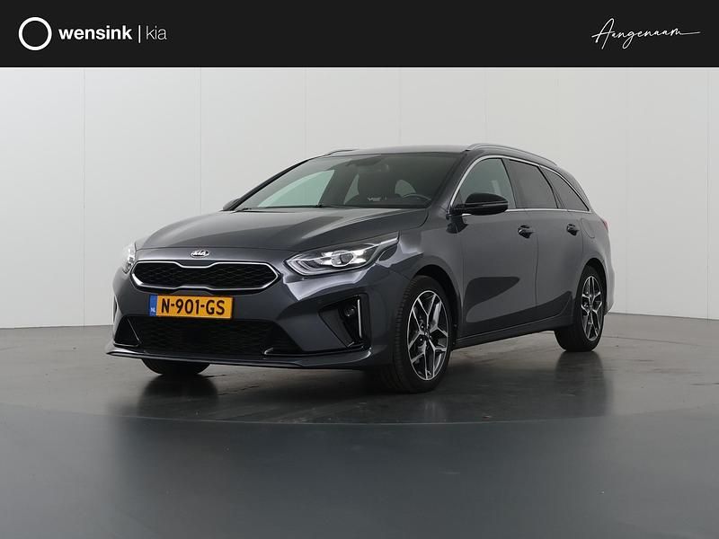 Grijs Gebruikt 2021 Kia Ceed GT-Line Hatchback | € 24.435 (Iets duurder) - Afbeelding 1/4