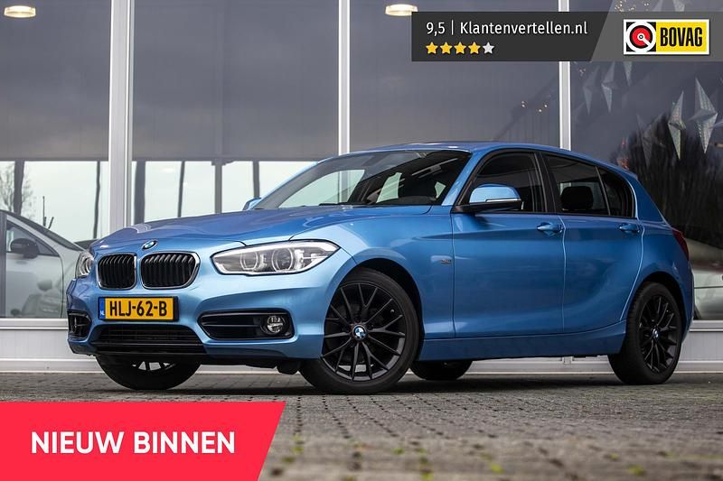 Blauw Gebruikt 2017 BMW 118 Executive Hatchback | € 17.845 (Eerlijke prijs) - Afbeelding 1/4