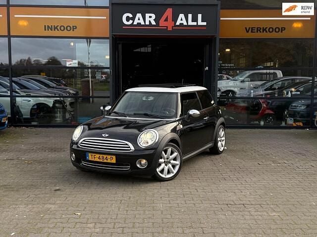 Zwart Gebruikt 2009 Mini Cooper Hatchback | € 4.450 (Goede deal) - Afbeelding 1/4