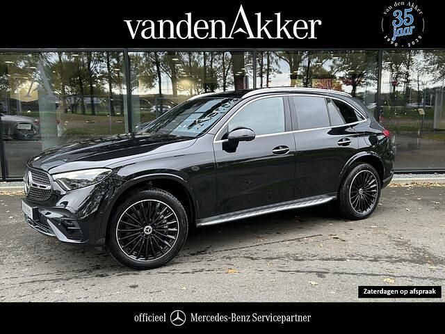 Zwart Occasion 2023 Mercedes GLC300 AMG SUV | € 63.900 (Iets duurder) - Afbeelding 1/4