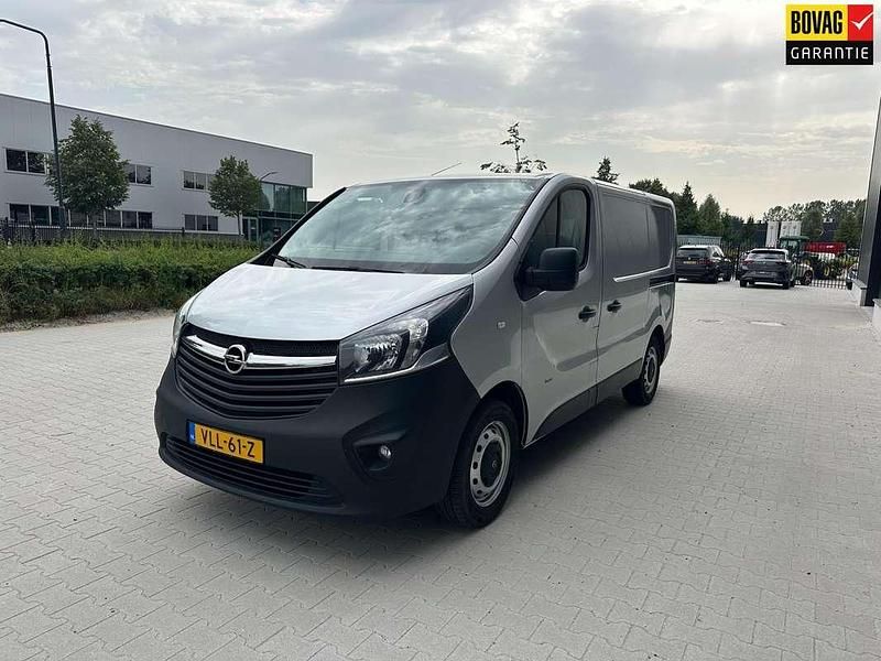 Grijs Gebruikt 2018 Opel Vivaro Edition Van | € 5.950 (Super prijs) - Afbeelding 1/4