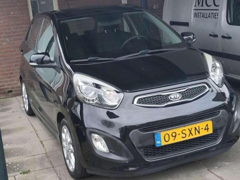 Zwart Gebruikt 2012 Kia Picanto Comfort Hatchback | € 8.000 - Afbeelding 1/4