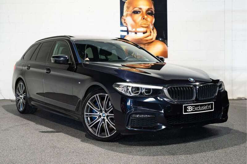 Blauw Gebruikt 2018 BMW 540 Executive Stationwagen | € 39.950 (Duur) - Afbeelding 1/4