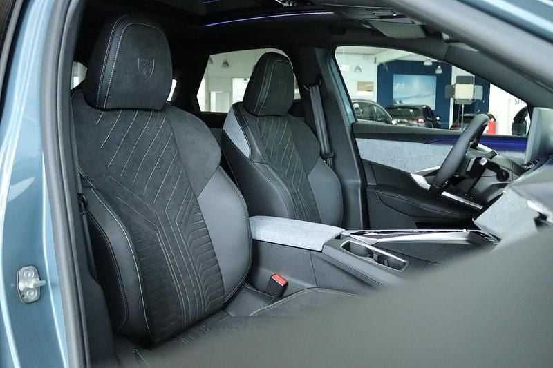 Nieuw Peugeot 3008 GT 2025 Blauw SUV