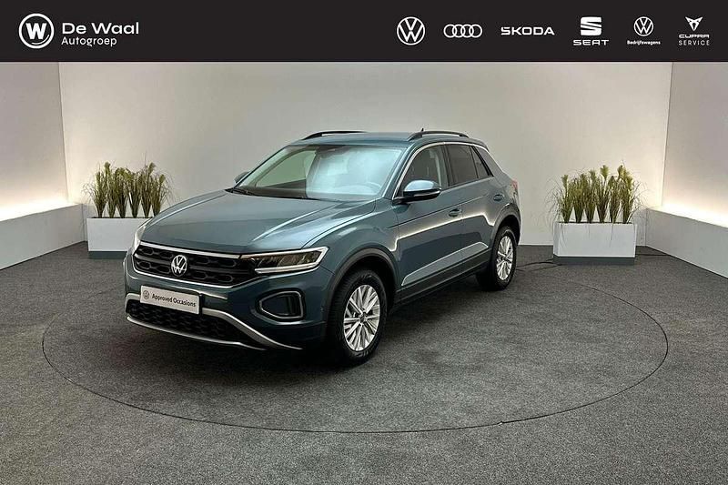 Petroleum blue Gebruikt 2023 VW T-Roc Life SUV | € 24.900 (Eerlijke prijs) - Afbeelding 1/3