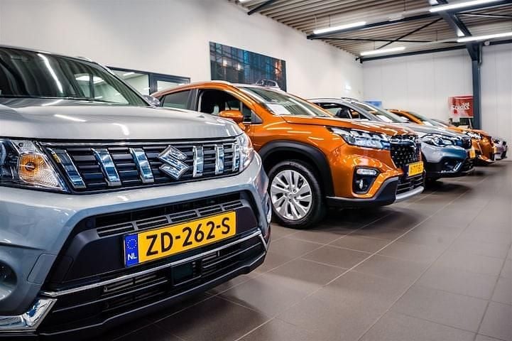 Occasion Suzuki Swift Comfort 2024 Geel (metallic) Hatchback