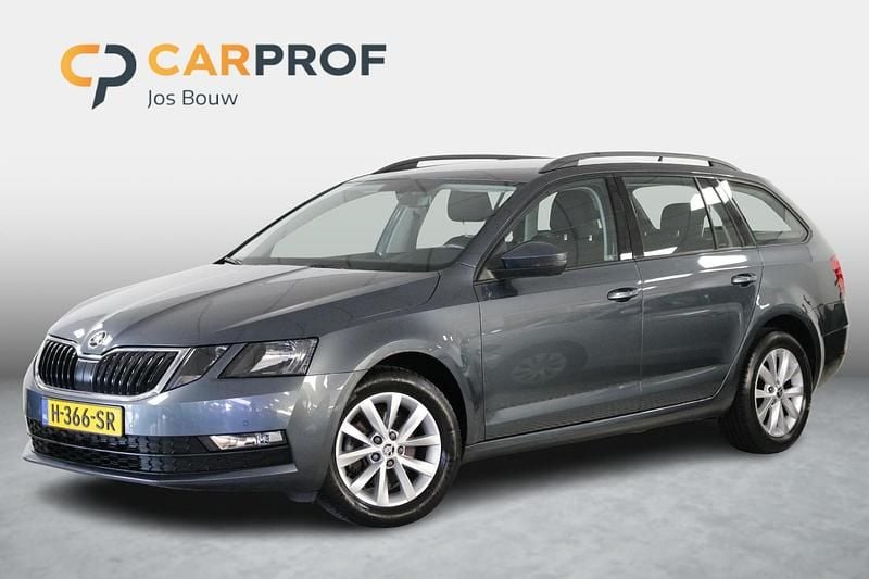 Grijs Occasion 2020 Skoda Octavia Business Line Stationwagen | € 18.845 (Eerlijke prijs) - Afbeelding 1/4