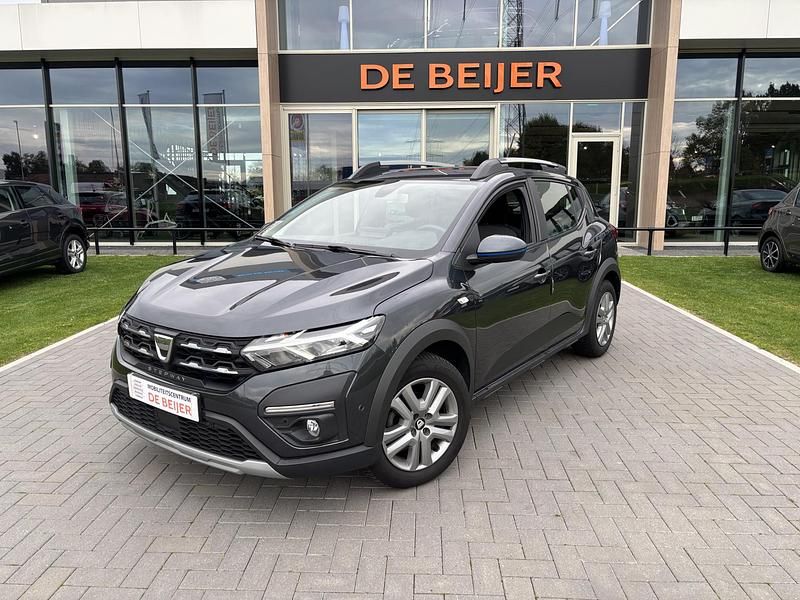 Grijs Occasion 2021 Dacia Sandero Comfort Hatchback | € 15.445 (Eerlijke prijs) - Afbeelding 1/4