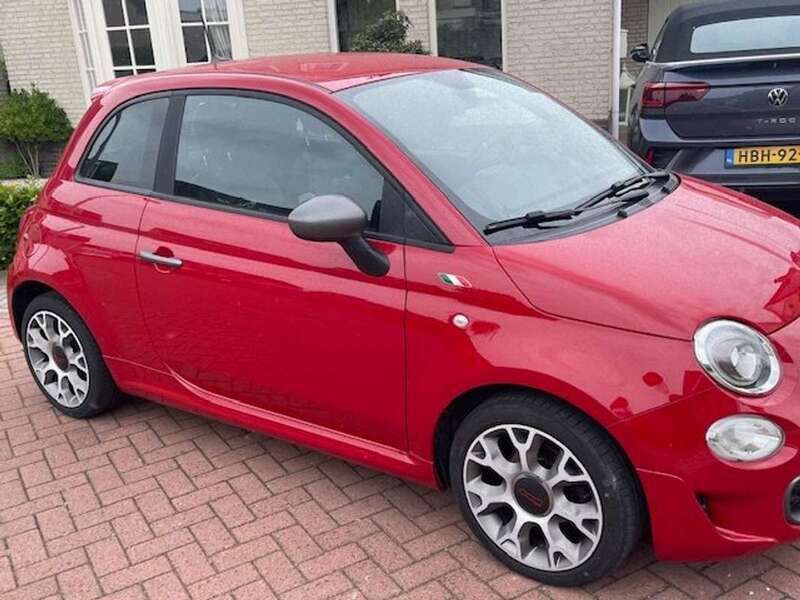 Rood Gebruikt 2017 Fiat 500 Hatchback | € 8.450 (Eerlijke prijs) - Afbeelding 1/4