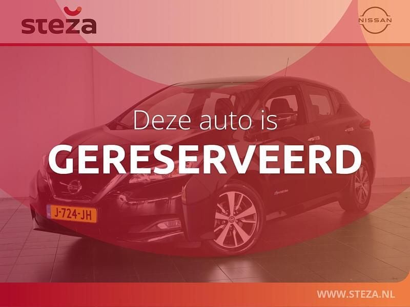 Zwart Gebruikt 2020 Nissan Leaf Acenta Hatchback | € 13.445 (Eerlijke prijs) - Afbeelding 1/4