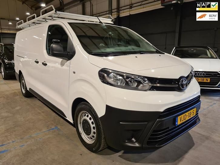 Occasion 2021 Toyota Proace Comfort MPV | € 17.449 (Goede deal) - Afbeelding 1/4