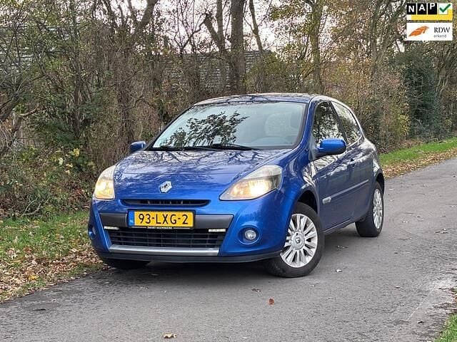 Blauw Gebruikt 2010 Renault Clio II Collection Hatchback | € 1.950 (Goede deal) - Afbeelding 1/4