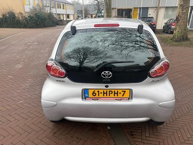 Occasion Toyota Aygo 68 PK (50 kW) 2009 Grijs Hatchback
