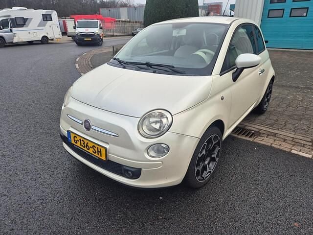 Wit Occasion 2009 Fiat 500 Lounge Hatchback | € 3.999 (Eerlijke prijs) - Afbeelding 1/4