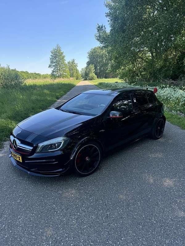 Zwart Gebruikt 2014 Mercedes A45 AMG AMG Edition 1 Stationwagen | € 24.499 - Afbeelding 1/4
