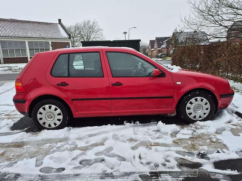 Occasion VW Golf IV Comfortline 110 PK (80 kW) 2002 Rood Hatchback