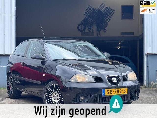 Zwart, metallic lak Gebruikt 2006 Seat Ibiza Reference Hatchback | € 2.495 (Eerlijke prijs) - Afbeelding 1/4