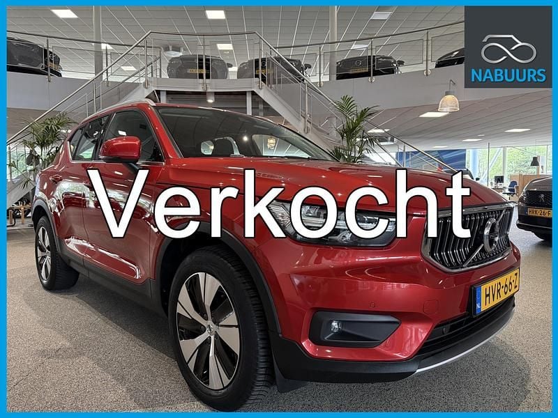 Rood Gebruikt 2021 Volvo XC40 Inscription SUV | € 28.450 (Super prijs) - Afbeelding 1/4