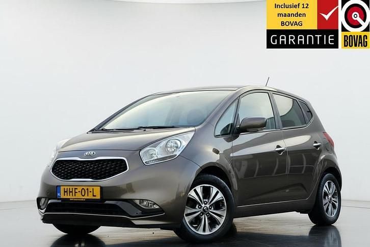 Bruin Occasion 2015 Kia Venga Hatchback | € 13.440 (Eerlijke prijs) - Afbeelding 1/4