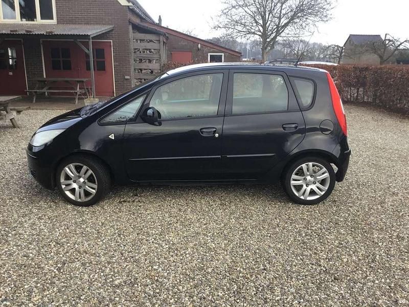 Occasion Mitsubishi Colt 95 PK (69 kW) 2008 Zwart Hatchback