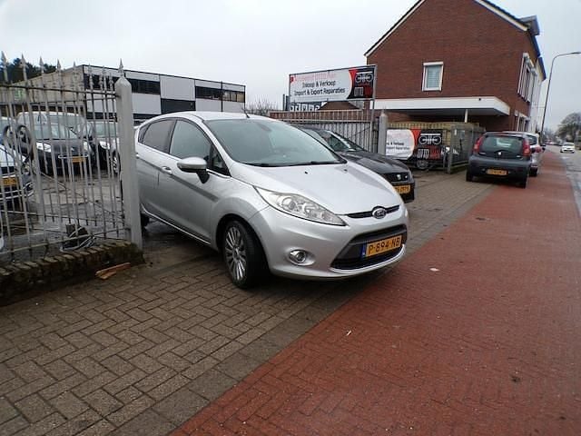 Occasion Ford Fiesta Trend 95 PK (69 kW) 2010 Grijs Hatchback