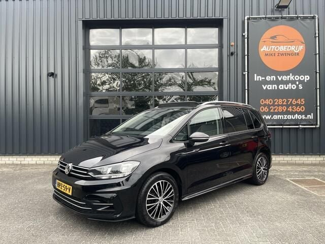 Occasion VW Touran R-line 150 PK (110 kW) 2016 Zwart MPV